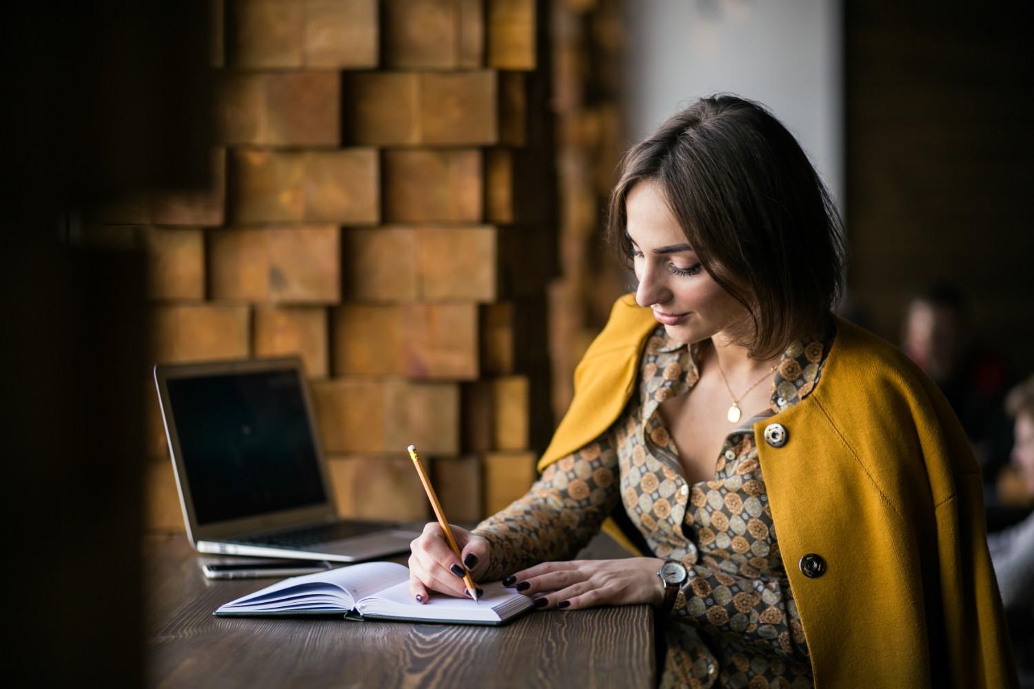 EDHEC MiM Essay Prompts & Word Limits